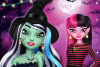 Entra en Monster High y viste a los personajes con atuendos espeluznantes y a